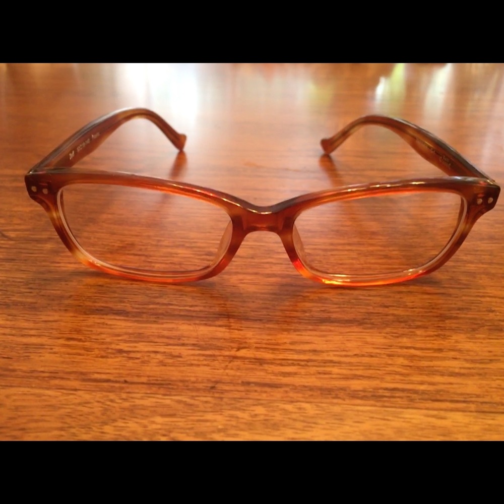 Zoff eyeglasses